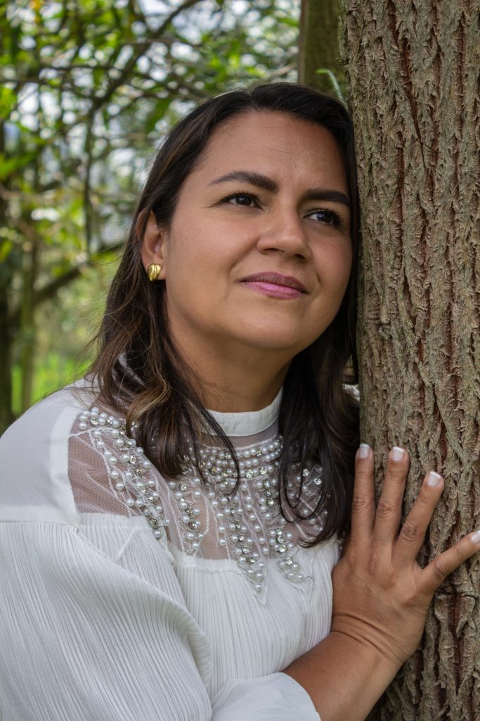 Milena Ortiz conectando con naturaleza